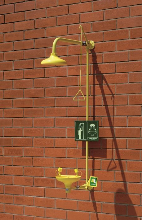 Wall Mounted Emergency Shower and Eyewash